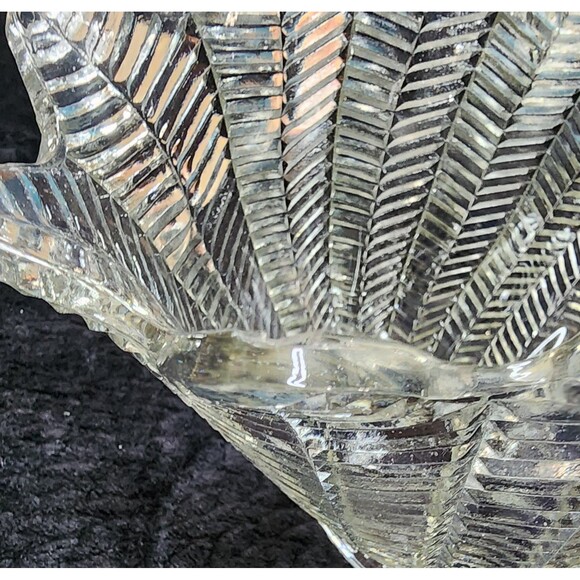 Vintage LE Smith Feather Glass Basket – Clear Pressed Glass, Mid-Century Design - Picture 12 of 12